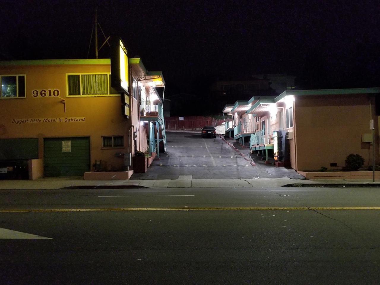 Travis Lodge Motel 16 أوكلاند، كاليفورنيا المظهر الخارجي الصورة