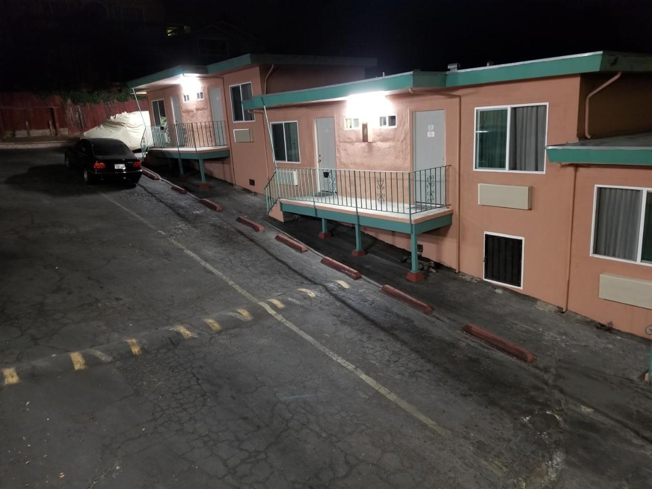 Travis Lodge Motel 16 أوكلاند، كاليفورنيا المظهر الخارجي الصورة