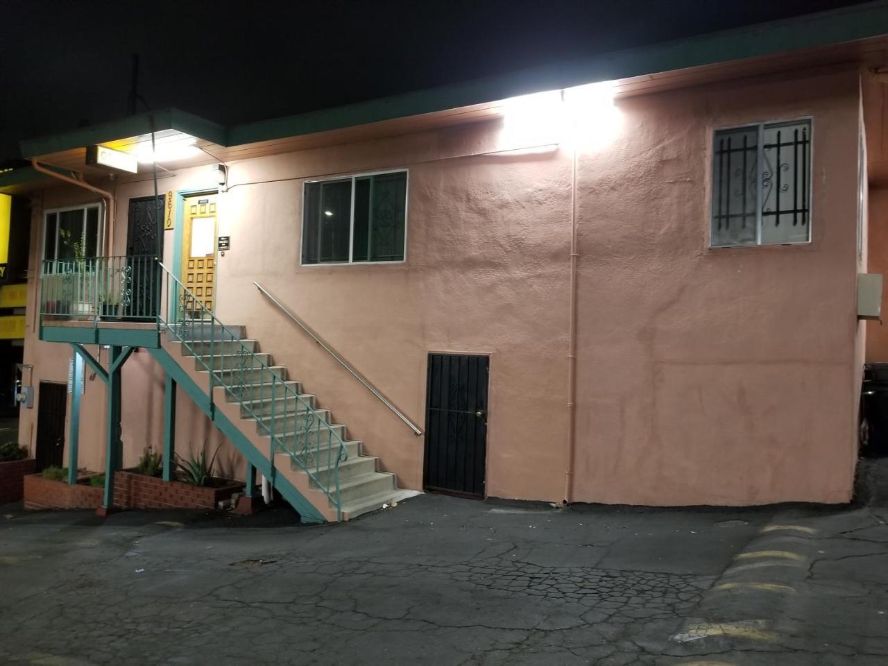 Travis Lodge Motel 16 أوكلاند، كاليفورنيا المظهر الخارجي الصورة